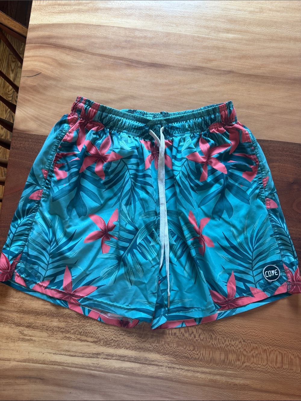 Cove men’s size 36 swim trunks